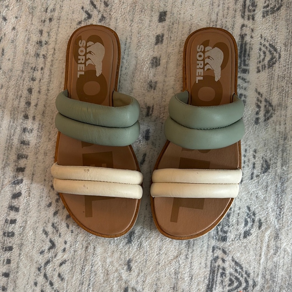 Sorel Women's Green and Cream Slide Sandals